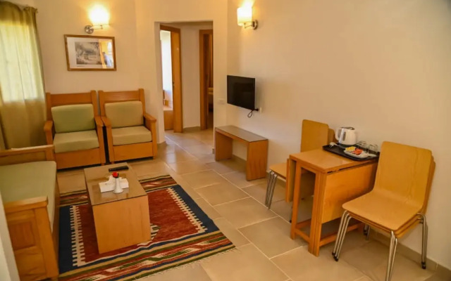 Eagles Downtown Zahabia & Beach Resort