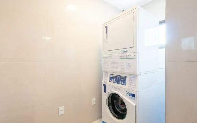 Studio Moderno em cond. c/ piscina HFO0208
