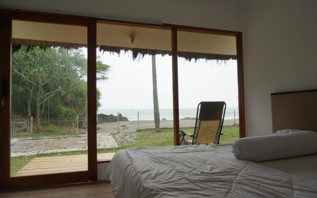 SAESEA Private Beach & Resort