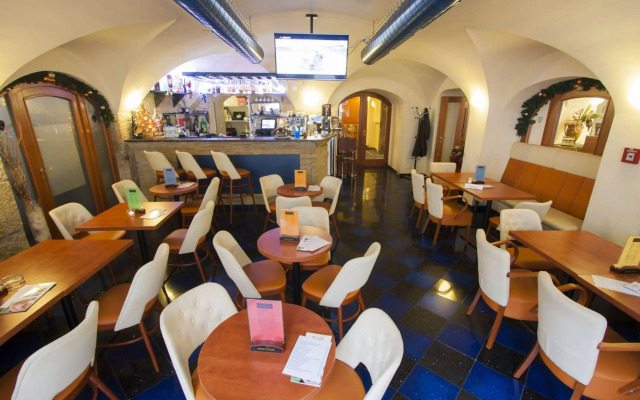 Hotel Modrá Ruže