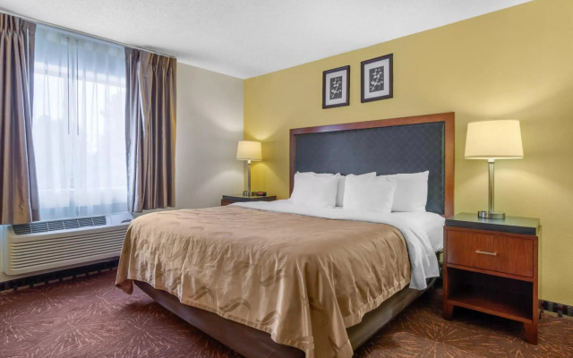 Quality Inn & Suites Lakewood - Denver Southwest