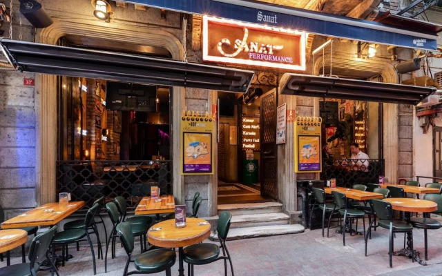 Sanat Hostel Taksim