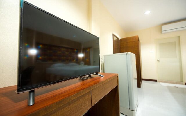 Chic Inn Thamuang