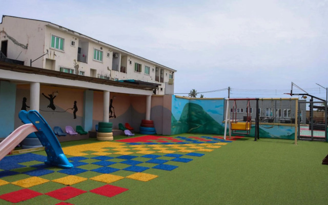 Bol Lodge And Apartment