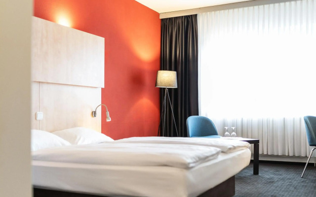 Good Morning + Bad Oldesloe Hotel