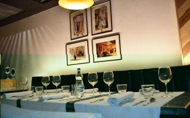 Noosa By Dcrest Hotel