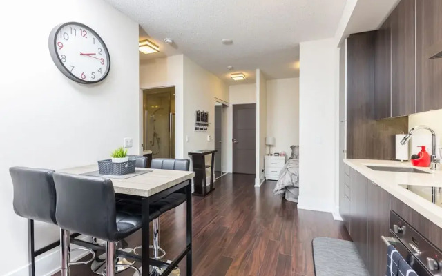 Applewood Suites - CN Tower & Convention