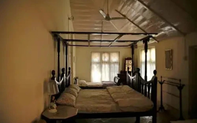 SaffronStays Parsi Manor