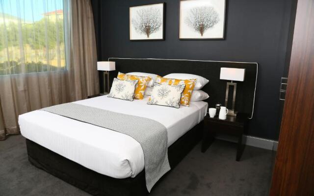 Springfield Lakes Boutique Hotel