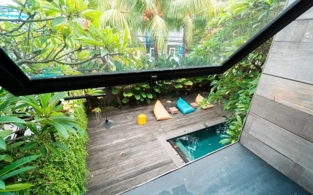 Interconnection Hostel