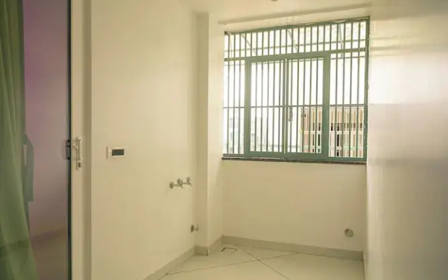 J60 Suites