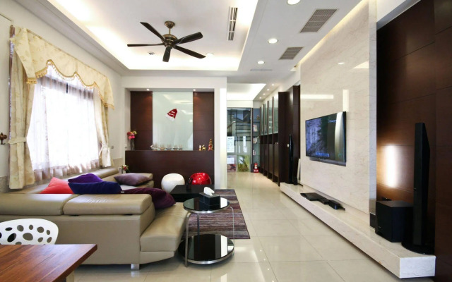 VV House