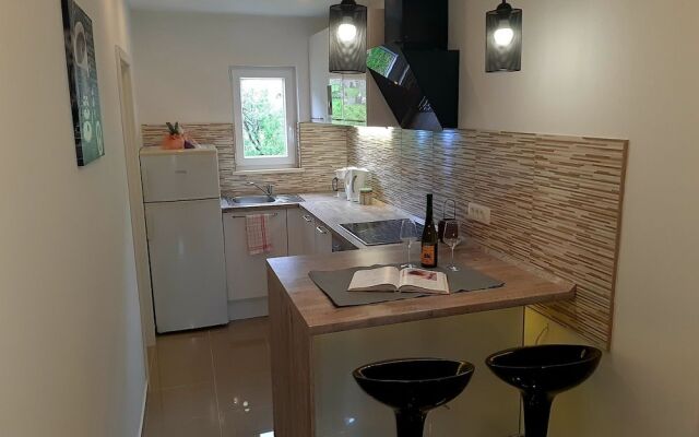 Apartments and Rooms Viskic