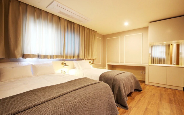 Naju Maruo Hotel