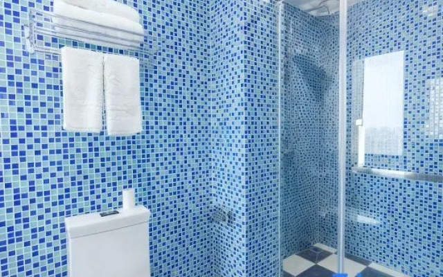 Homeinn Skyl'ne Hotel (Yantai Fuhai Road RT-Mart) – Bathroom – Yantai