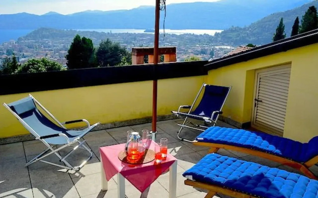 Casa Azalea Rossa