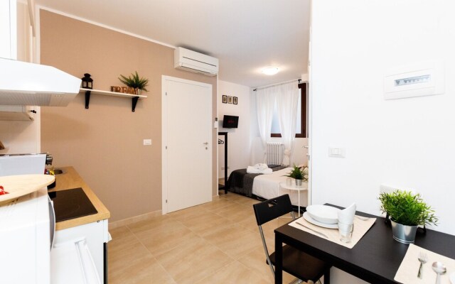 Home Hotel - Paruta 65