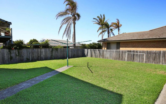 Shores - Pet-Friendly - 1 Min Walk to Beach