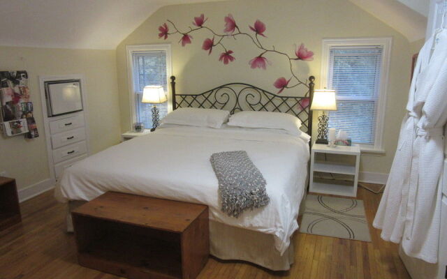 Carbonnel Bed & Breakfast