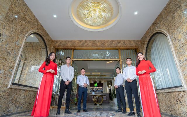 Luxury Hotel