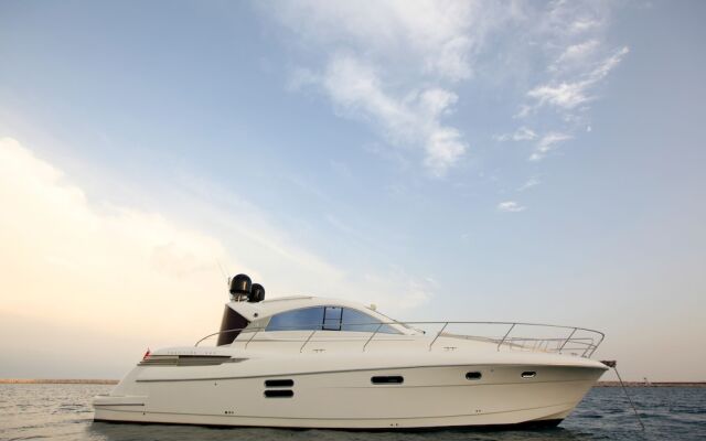 Ekimbey Yatch