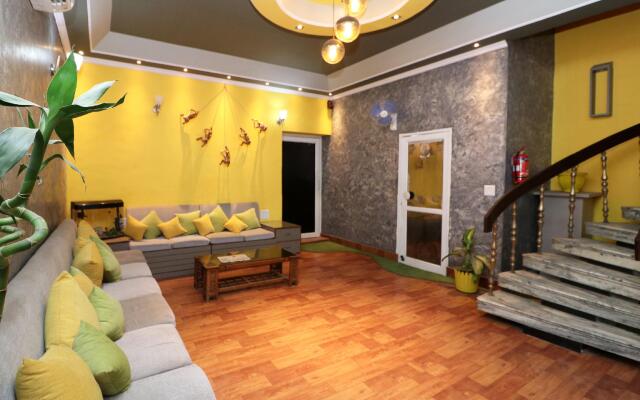 OYO 36085 Hotel Apollo Agra