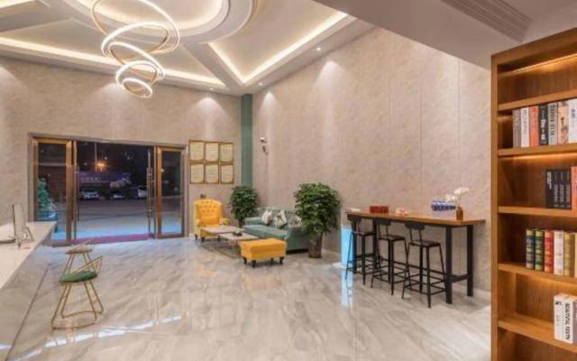 Tengguan Hotel (Zhangzhou High-speed Railway Station Southwest Business and Trade City)