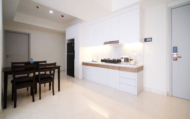 Homey 3Br With Private Lift At Grand Sungkono Lagoon Apartment