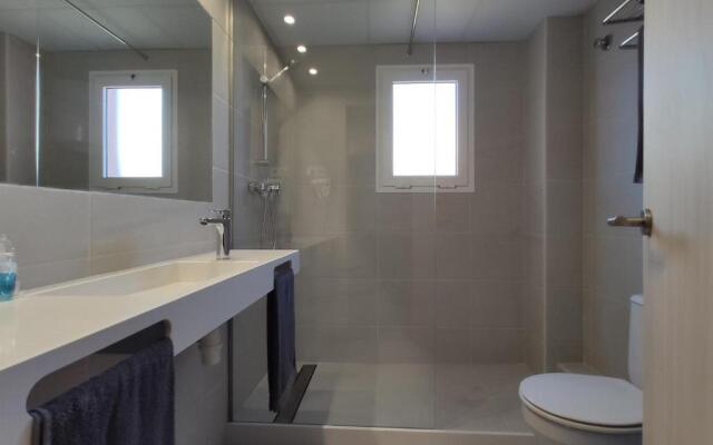 Apartment 30 meters from the beach