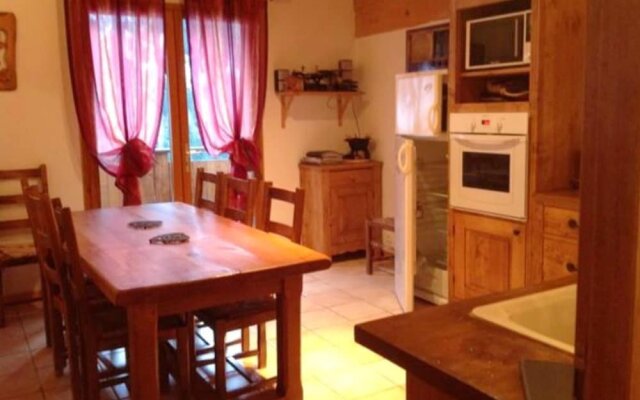 Apartment With 3 Bedrooms in Peisey-nancroix, With Wonderful Mountain View, Enclosed Garden and Wifi - 22 km From the Slopes