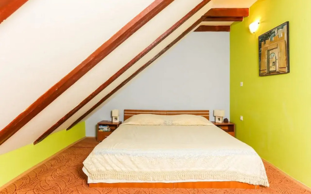 Old Town Baroque Palace Accommodation