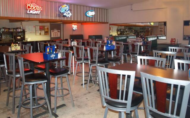 Yellowstone River Inn