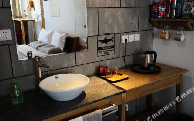 Yijia Hostel(Weifang Xinhua Road,Wuzhou)