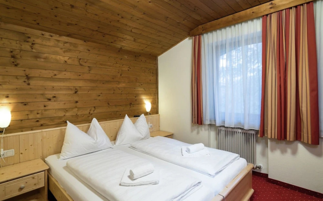 Pleasant Holiday Home in Wald Im Pinzgau with Terrace