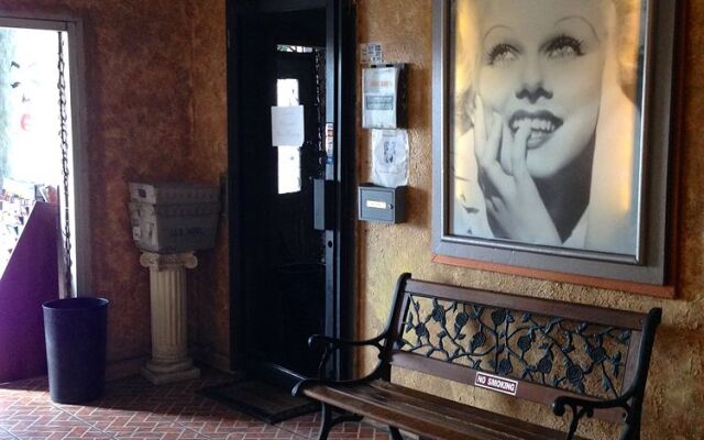 Hollywood Dream Suites