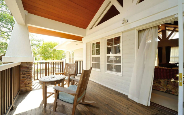 Resort Forest Hills Garden