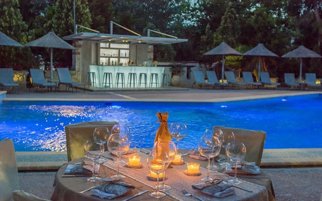 Petrino Suites Hotel