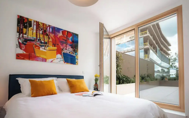 Media Bay Apartments