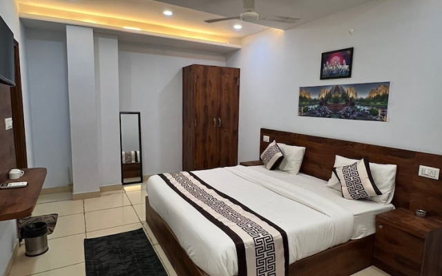 Hotel RK palace near airport