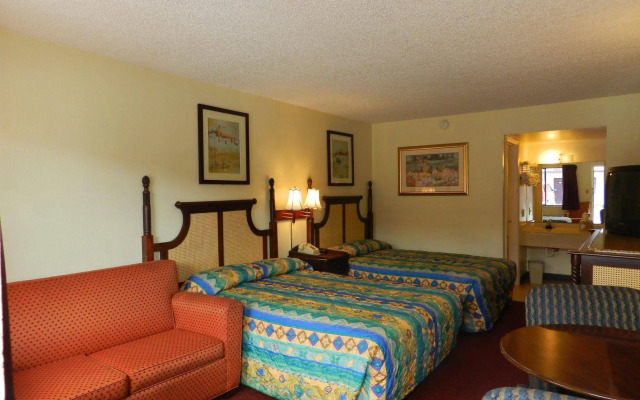 Maple Leaf Inn & Suites