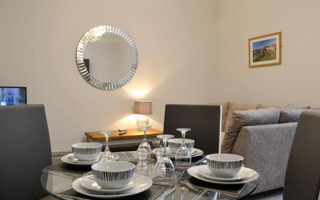 Grosvenor House Apt 3