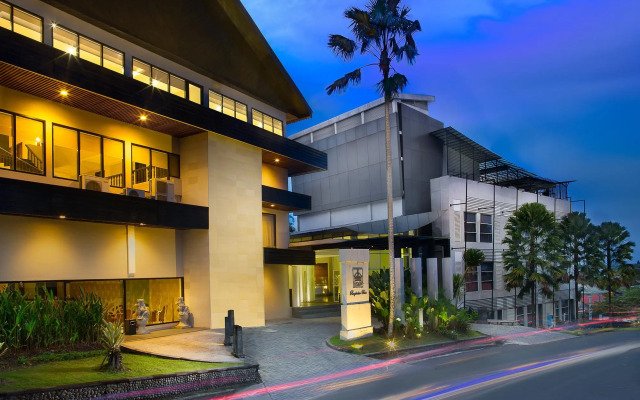 Grand Kecubung Hotel