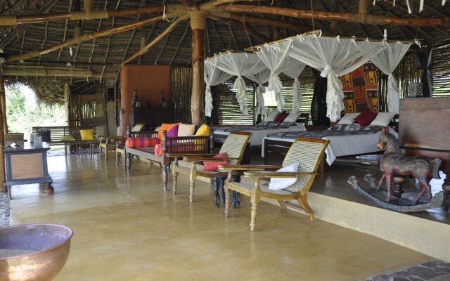 Cadjan Earth eco lodge