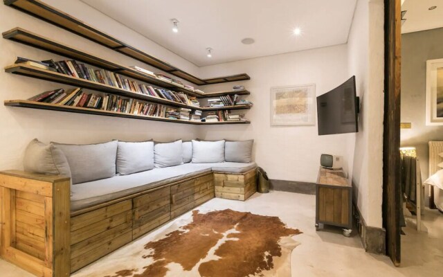 2nd Floor Fox Street Studios