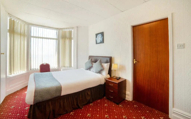 OYO The Golden Cheval Hotel
