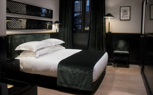 Monsieur George Hotel & Spa – Champs Elysées