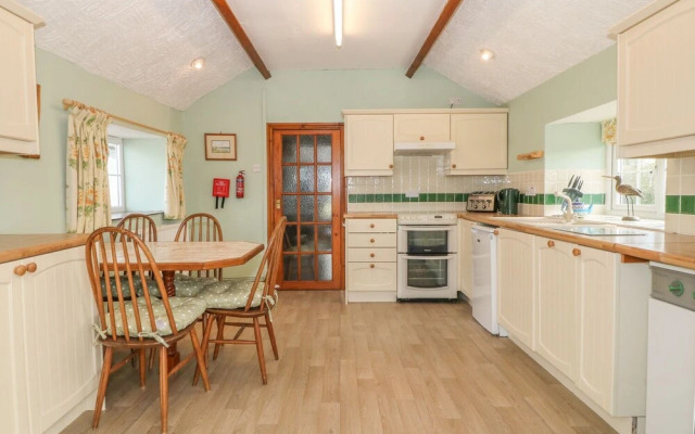Llain Rhuttan, Pwllheli