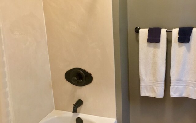 The Groveland Hotel