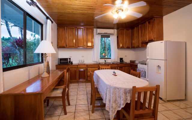 Crocodile Bay Resort