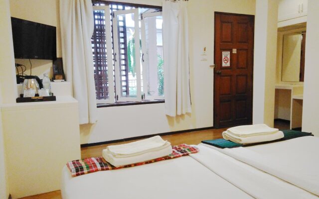Thanicha Resort Amphawa